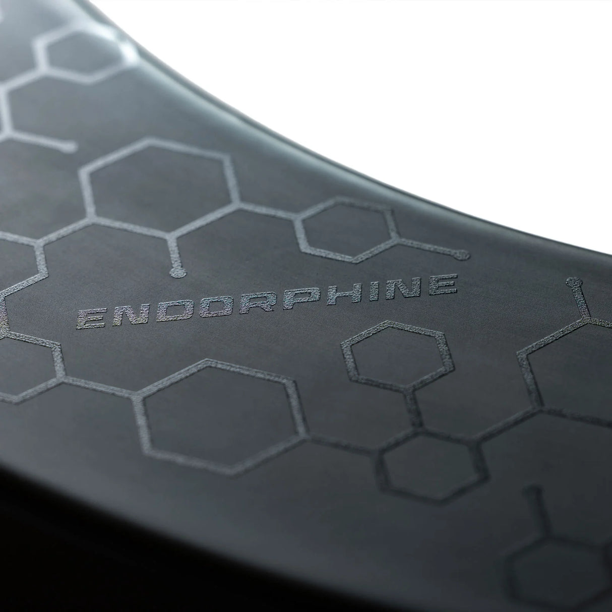 Precise 180 Dartboard Surround - Endorphine Signature - Schwarz auf Schwarz